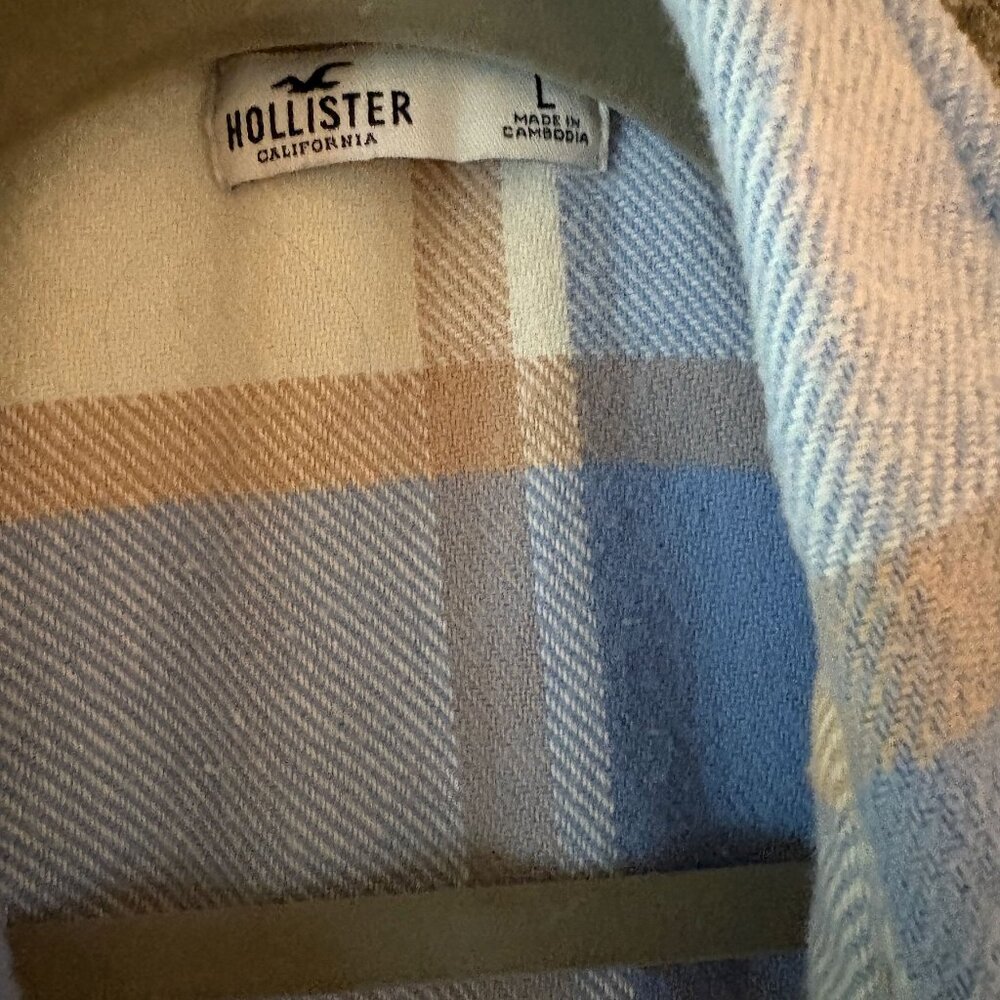 3 FLANNEL PLAID BUTTON DOWN TOPS/SHACKETS! -AMERICAN EAGLE, AE, HOLLISTER... - Picture 2 of 5